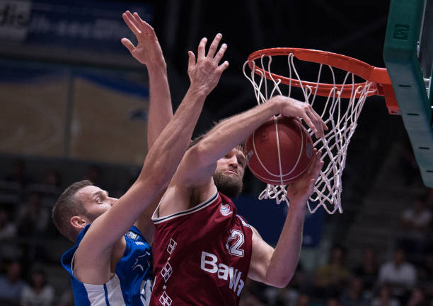 而关键时刻 而关键时刻